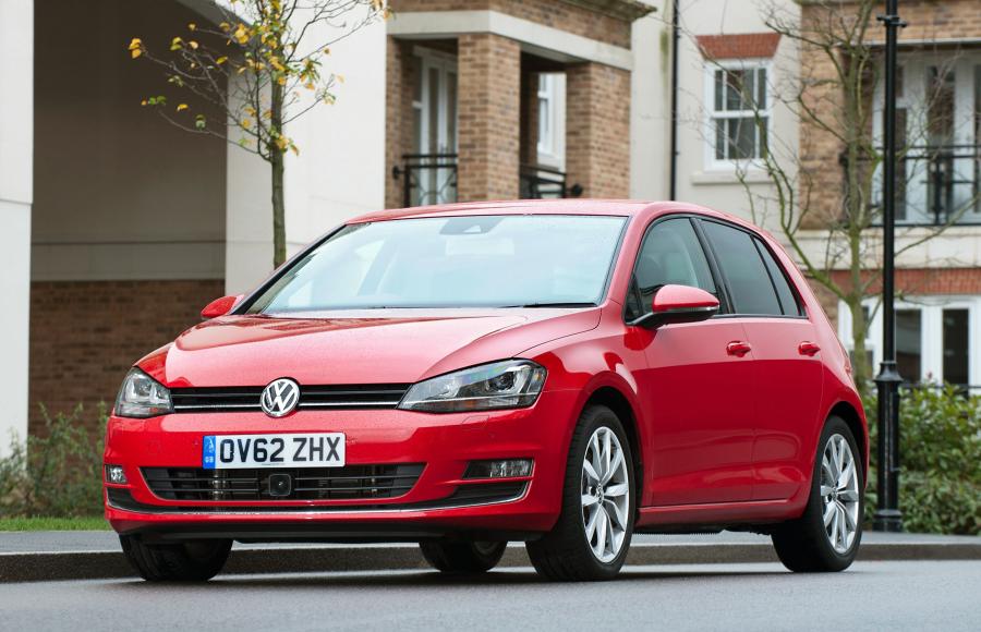  Volkswagen Golf TDi BlueMotion 2012 года  (UK) (фото 15 из 52)